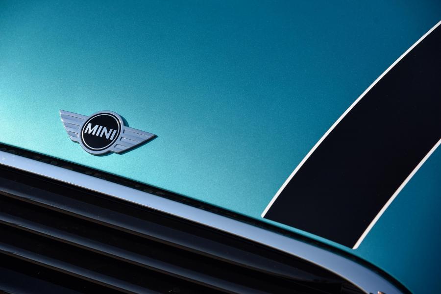 Детали экстерьера Mini Cooper Caribbean Aqua (F56) 2017 года  (ZA) (фото 16 из 18)